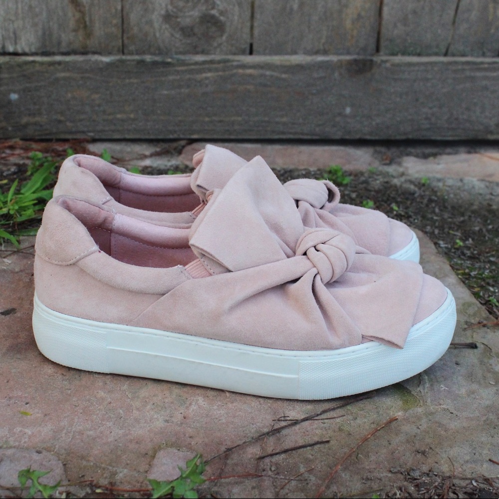 J/ slides platforms